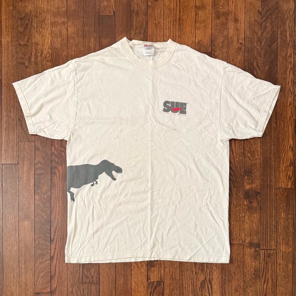 VTG 1997 Sue at the Field Museum Chicago, IL Dinosaur Exhibit Graphic Tee